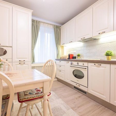Ferienwohnung Dragos Flat Oradea Exterior foto