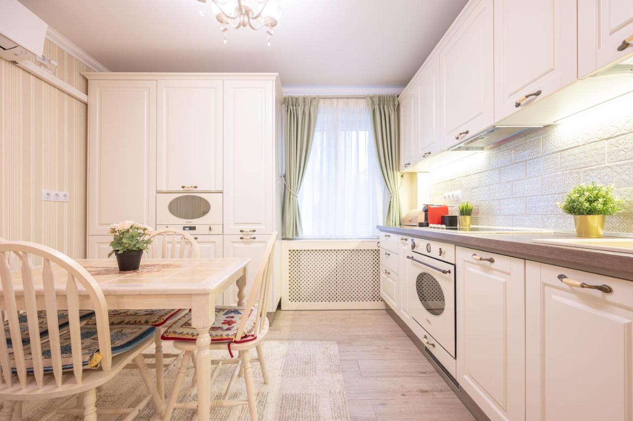 Ferienwohnung Dragos Flat Oradea Exterior foto