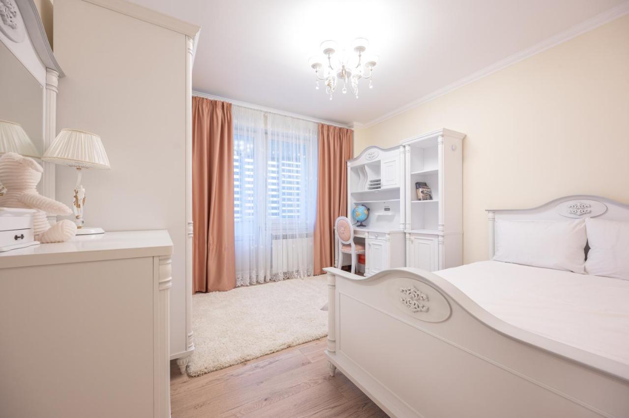Ferienwohnung Dragos Flat Oradea Exterior foto