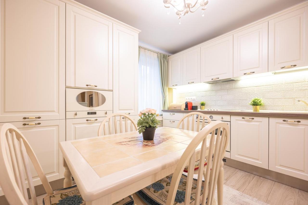 Ferienwohnung Dragos Flat Oradea Exterior foto